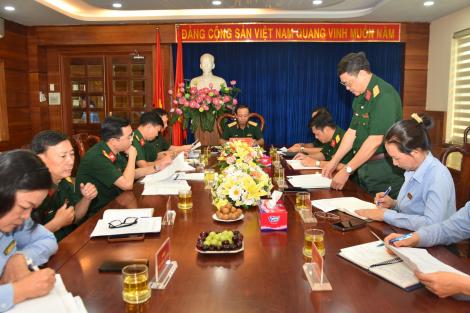 Thủ trưởng Cục Quân Nhu / TCHC-KT đến thăm và làm việc tại Công ty Cổ phần Dệt May 7