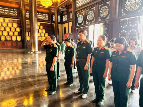 Đoàn cán bộ Công ty Dệt May 7 về nguồn tại Khu truyền thống cách mạng Sài Gòn – Chợ Lớn – Gia Định – Củ Chi